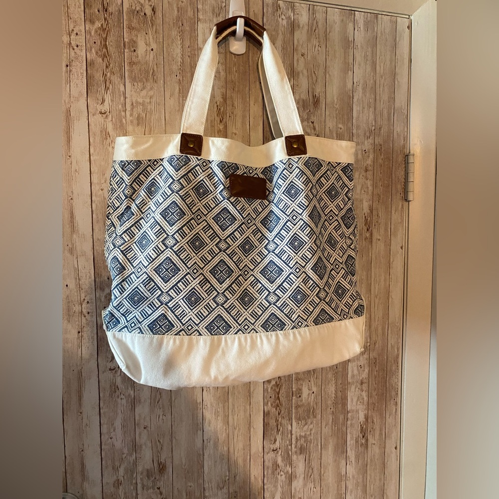 Tommy Bahama Blue and White Geometric Canvas Tote